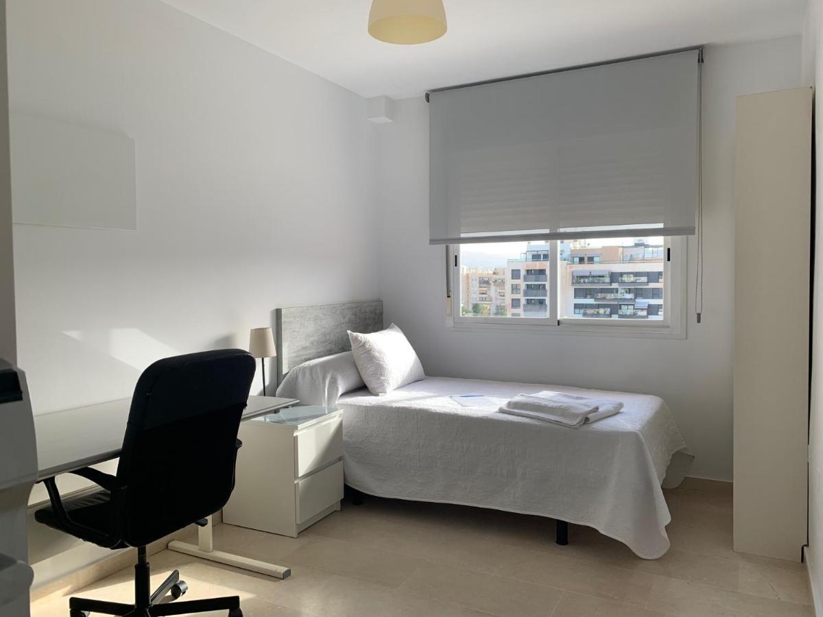 Hostel Residencia Alfil Malaga Exterior photo